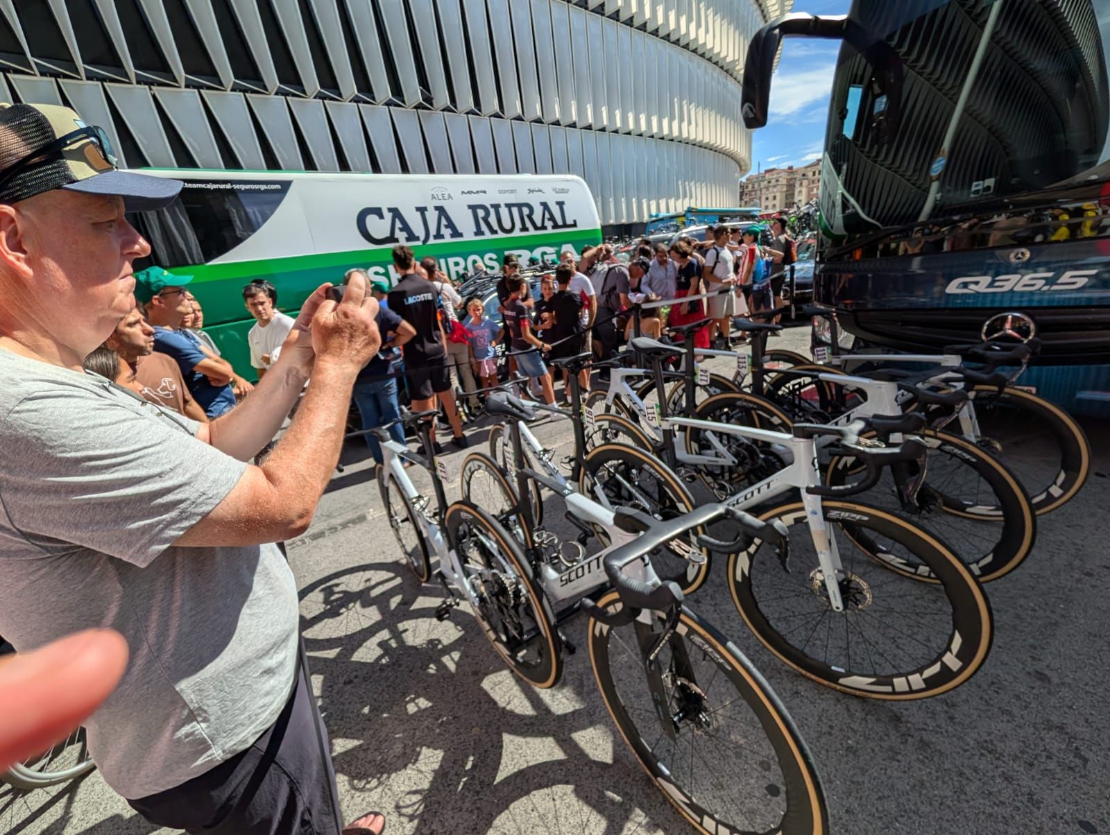 La Vuelta se deja sentir en las calles de Bilbao