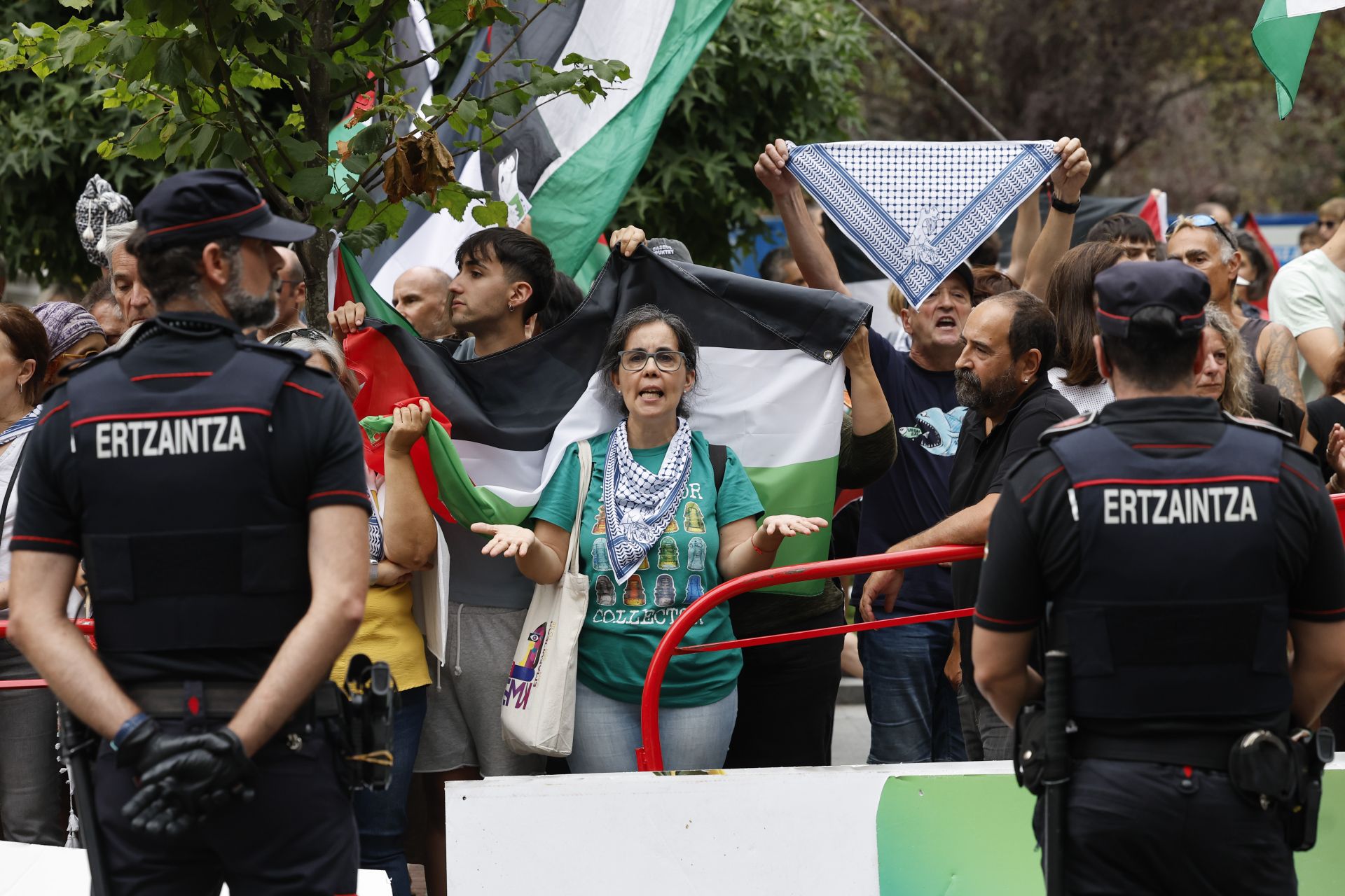Incidentes en la meta de La Vuelta en Bilbao