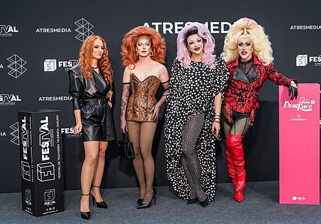 Ana Locking, Le Cocó, Supremme De Luxe y Samantha Ballentines.