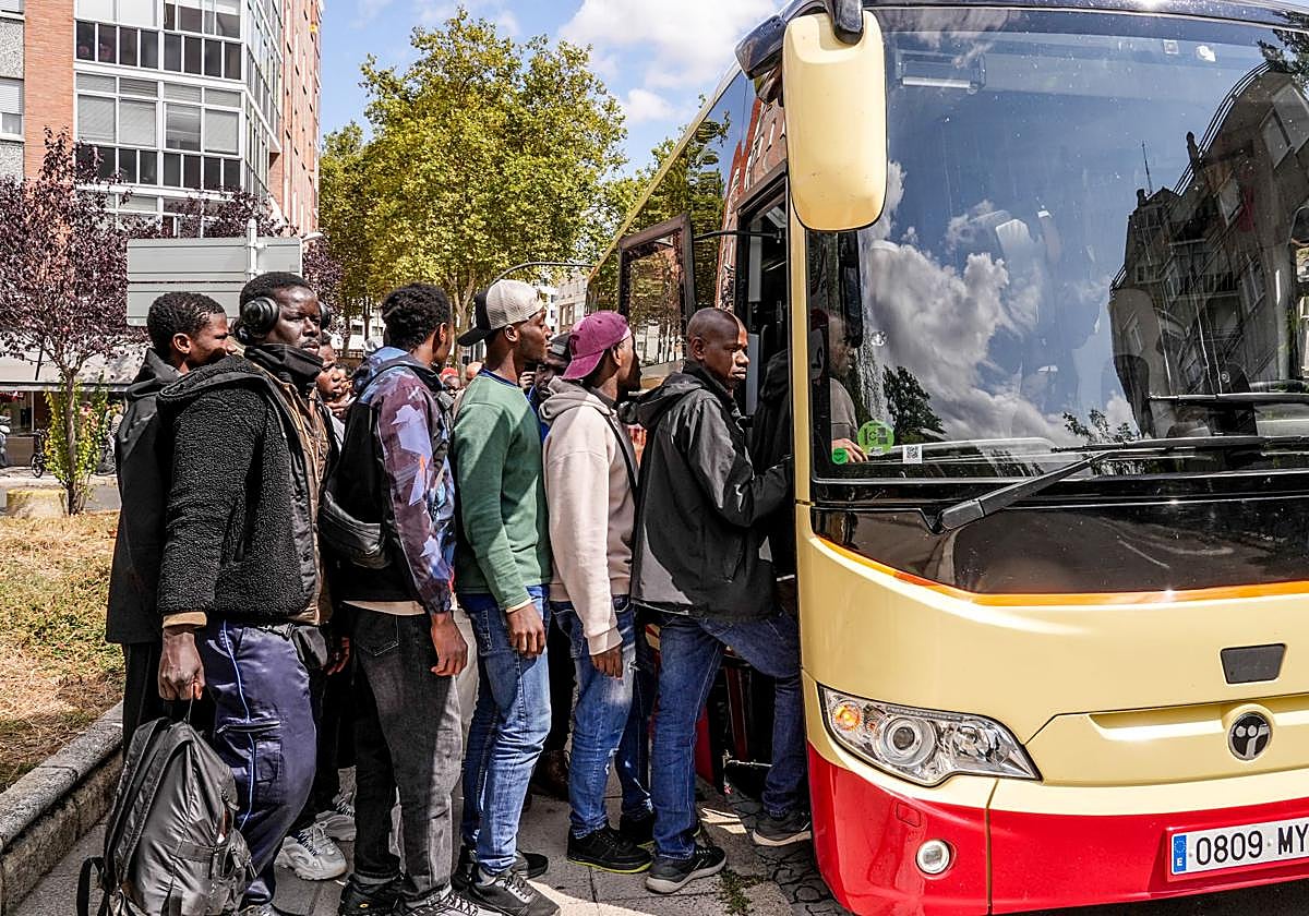 Malienses, durante el traslado de este jueves.