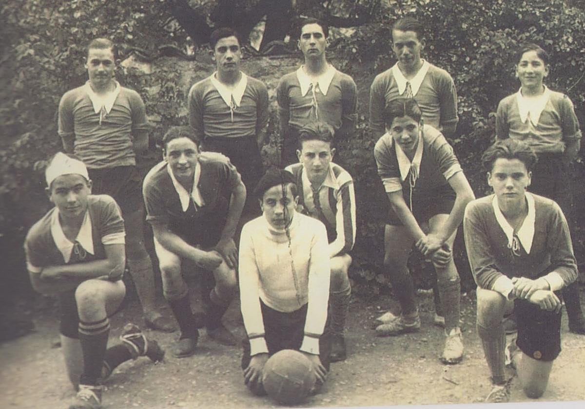 Un equipo infantil de Corazonistas de Vitoria.