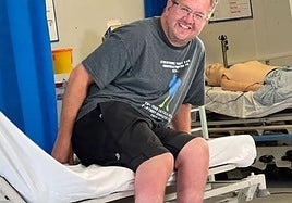 Neil Hopper, en el hospital en el que trabajaba.