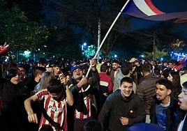 En la celebración de Paraguay se coló hasta una camiseta del Athletic.