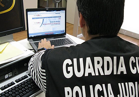 Investigan a un joven de Bilbao por estafar 40.000 euros a un hombre tras hacerse pasar por una mujer con una herencia millonaria