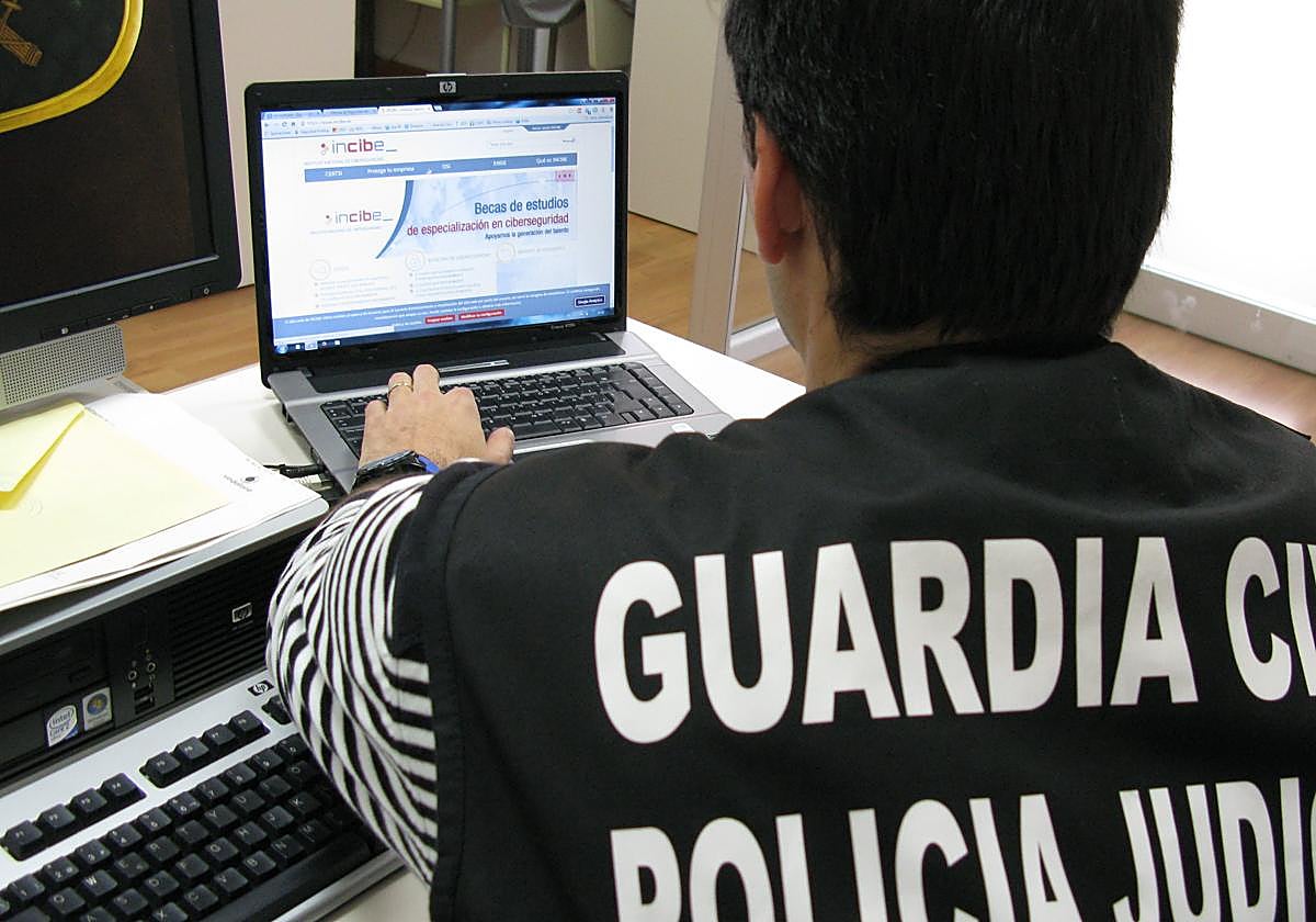 Investigan a un joven de Bilbao por estafar 40.000 euros a un hombre tras hacerse pasar por una mujer con una herencia millonaria