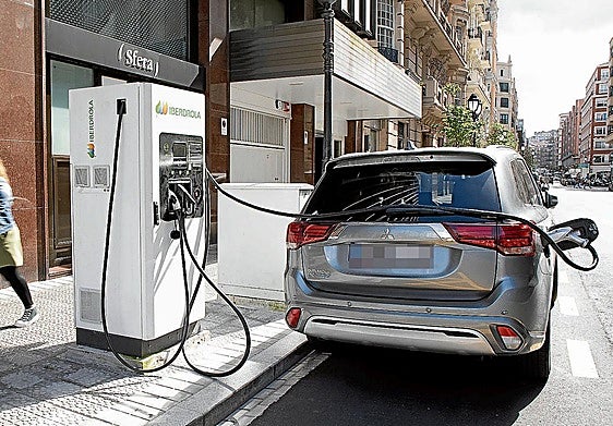 Las ventas de modelos electrificados se han más que duplicado respecto al año pasado en el País Vasco.
