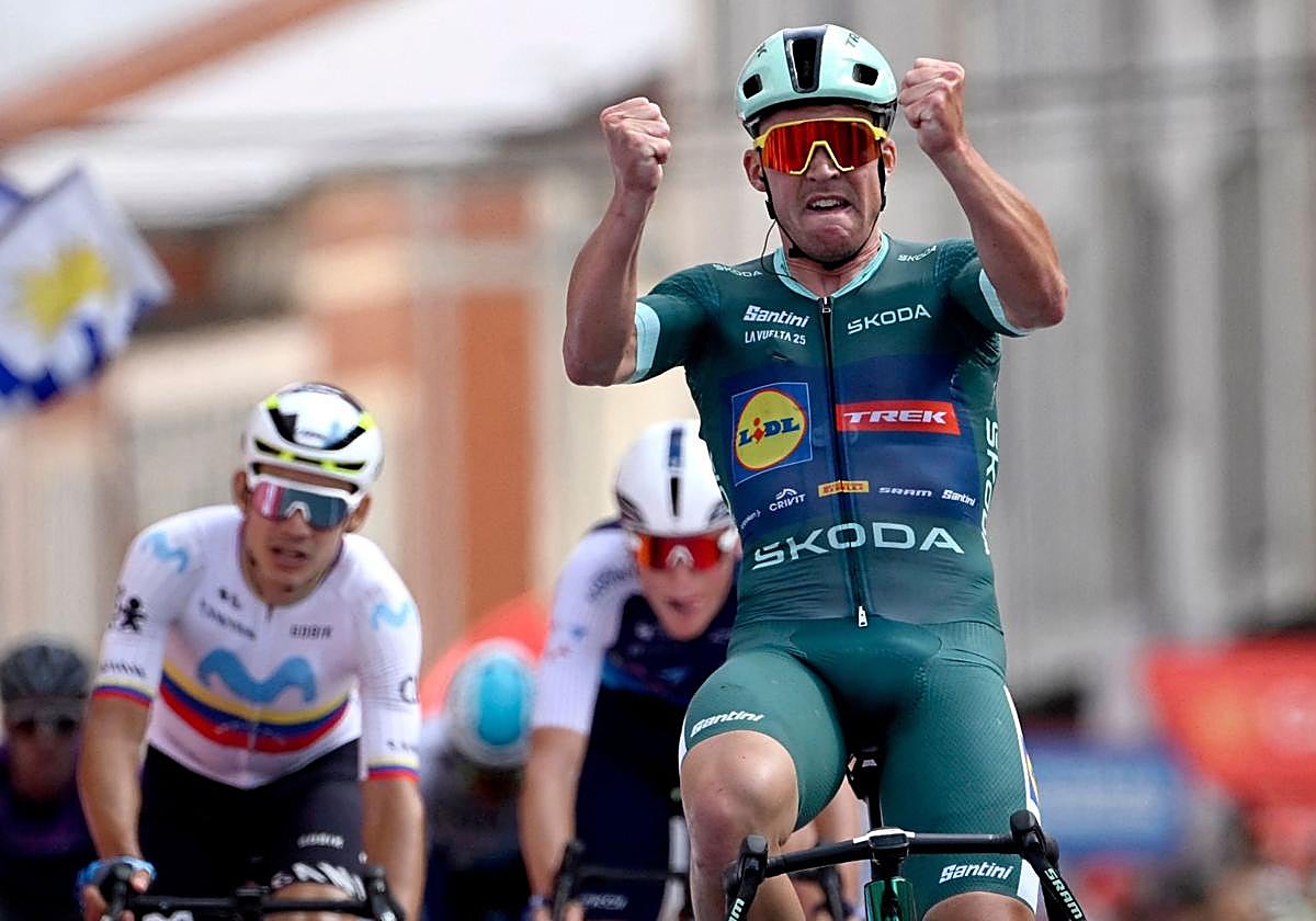 Mads Pedersen y una victoria contra todos los elementos