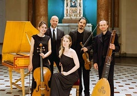 La soprano Heather Newhouse, en el centro, actuará con Le Concert de L'Hostel Dieu.