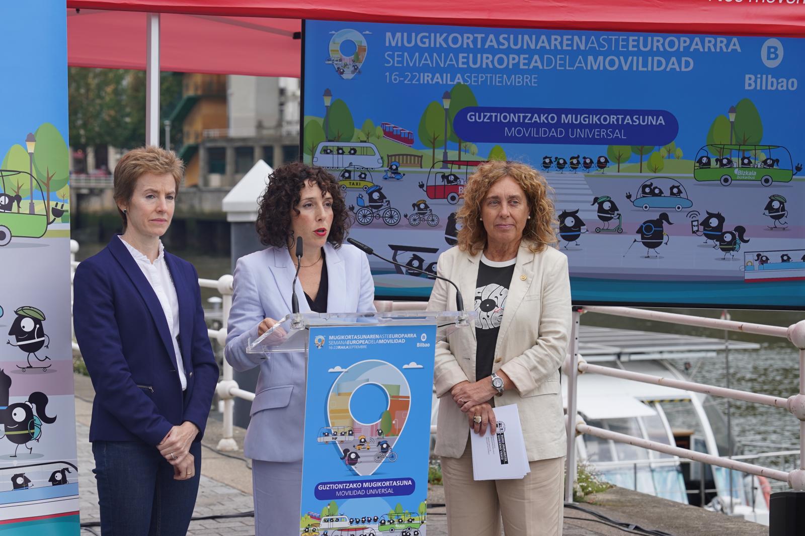 La consejera de Movilidad del Gobierno vasco, Susana García, la diputada del mismo área, Sonia Pérez, y la concejala de Bilbao, Nora Abete, durante la presentación de la Semana de la Movilidad esta mañana.