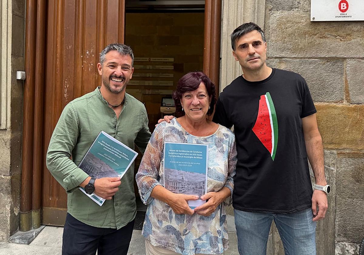 Ander Iturriaga, Cristina Blanco y Beñat Madariaga, tras la presentación de la investigación.
