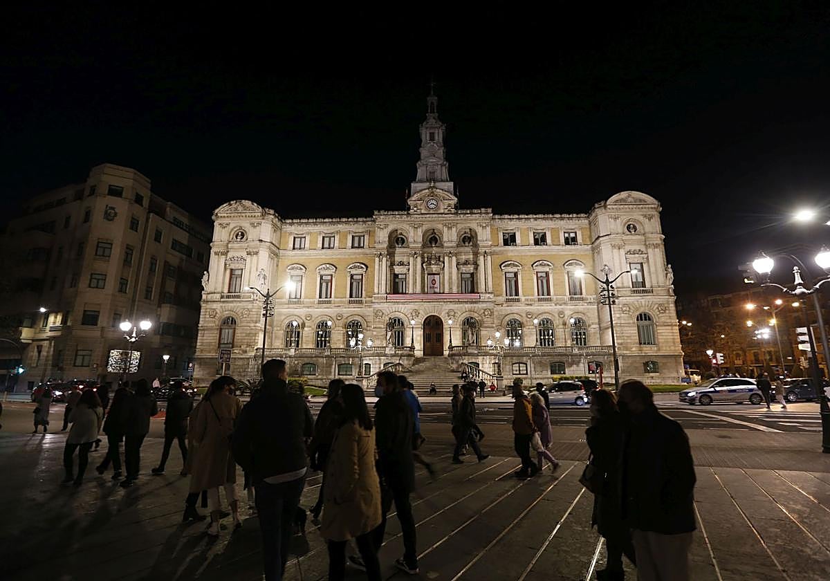 El Ararteko avisa al Consistorio de que su falta de transparencia provoca desconfianza en Bilbao