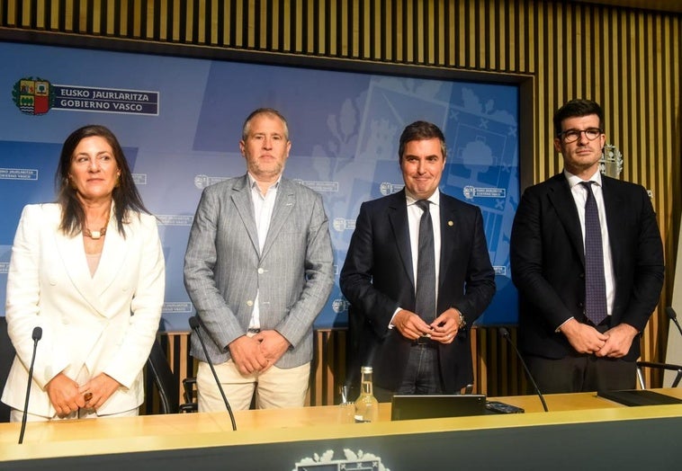 El consejero de Industria alerta de que los aranceles restarán 700 millones a las exportaciones de las empresas vascas