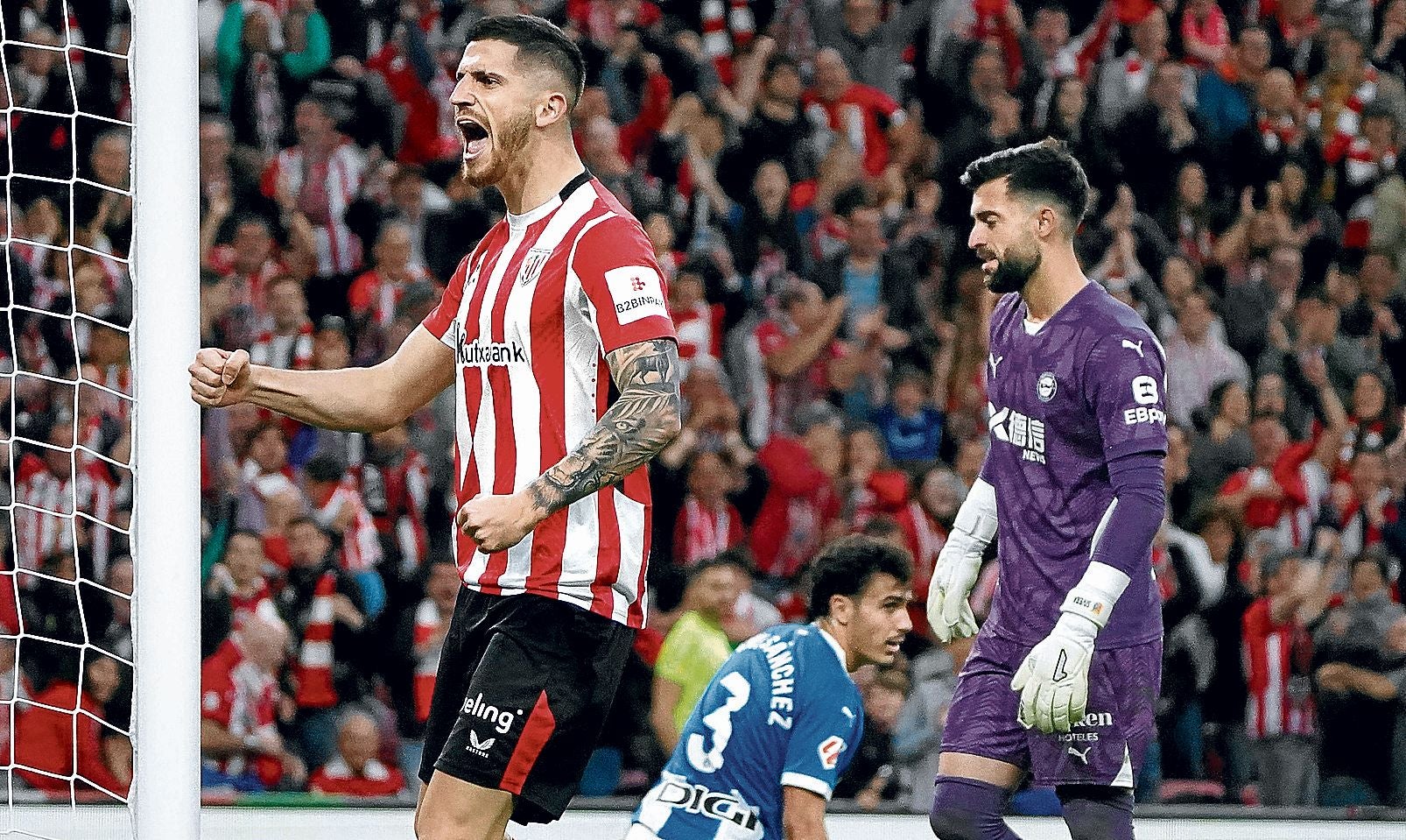 Sancet celebra un gol en uno de los enfrentamientos ante el Alavés en San Mamés.
