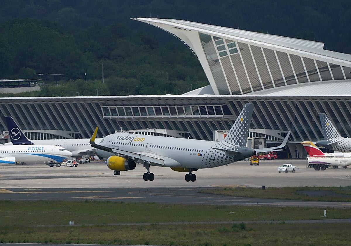 El aeropuerto de Bilbao crece un 1,5% y cierra el mejor agosto de su historia