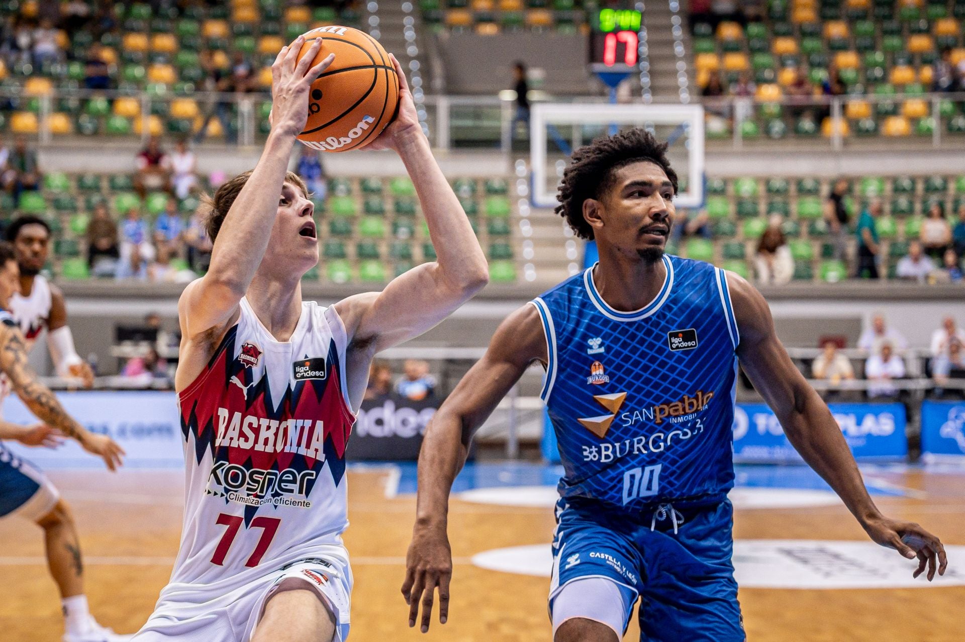 El San Pablo Burgos-Baskonia de pretemporada, en imágenes