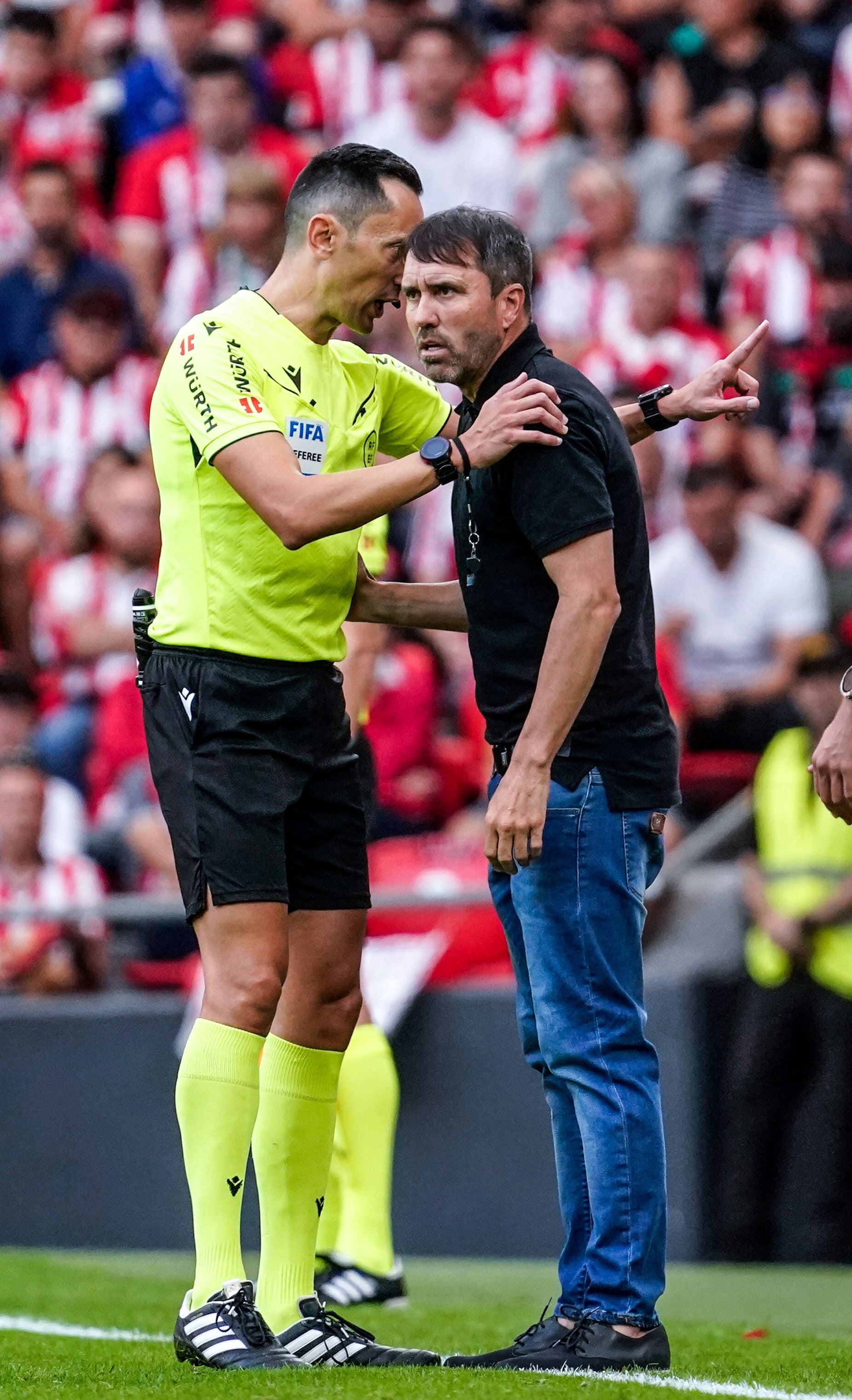 Las mejores imágenes del derbi entre Athletic y Alavés
