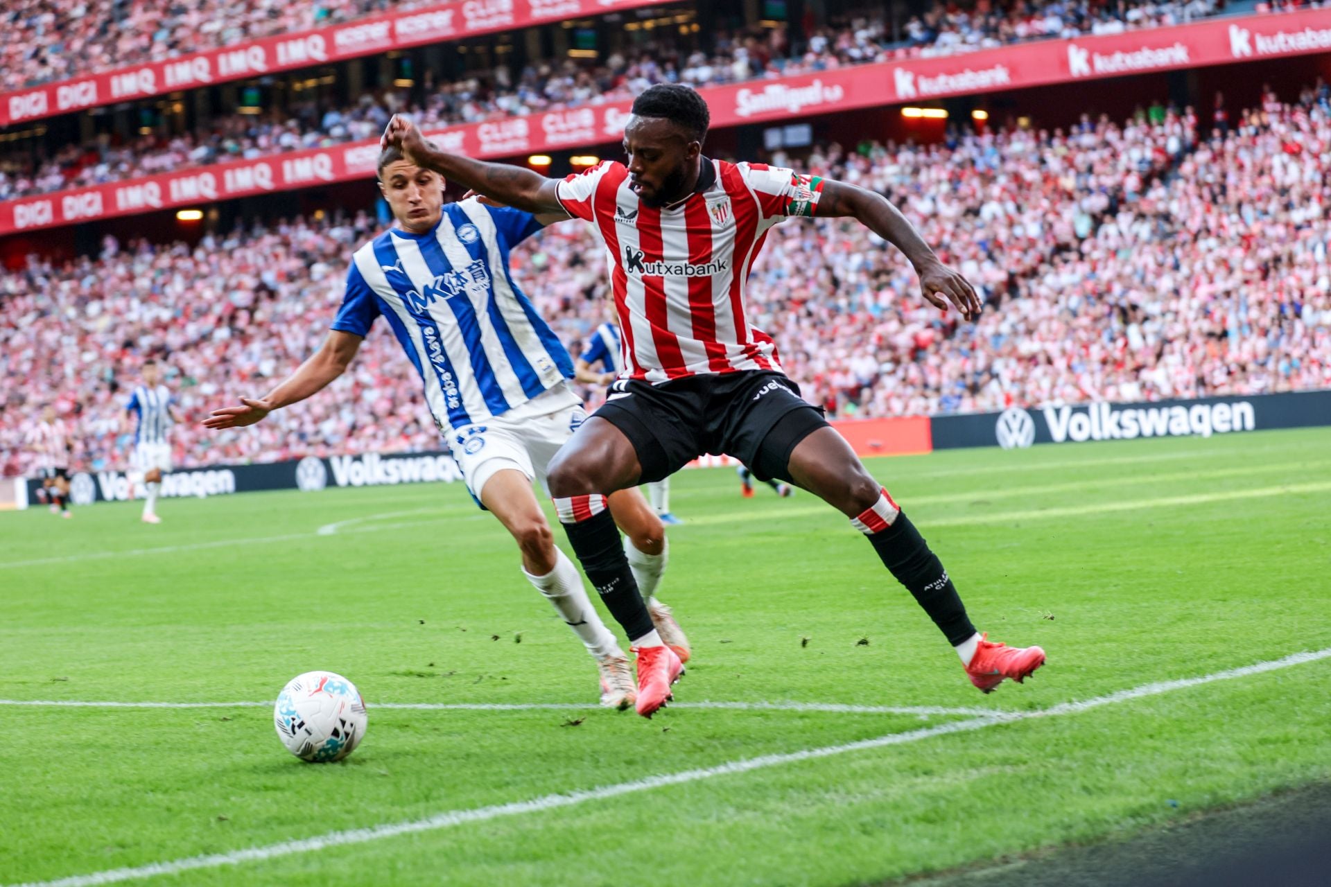 Las mejores imágenes del derbi entre Athletic y Alavés