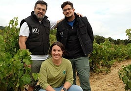 Iñigo Echevarría, Daniel Teso e Izaskun Orive en Labastida.