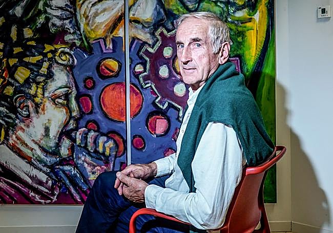 Iñaki Landa cuidó de su mujer en casa con la ayuda de sus hijos.