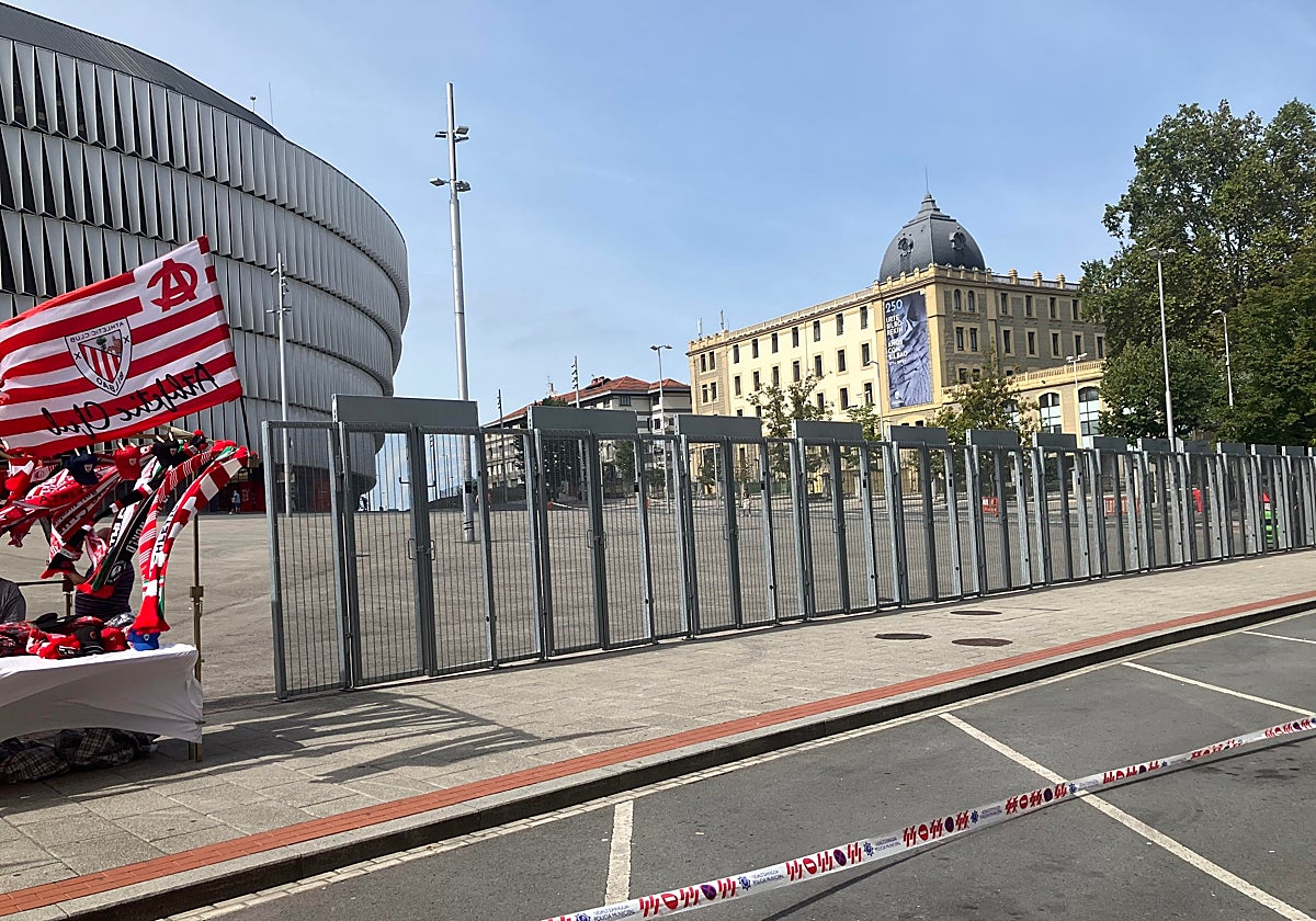 Vallas antes del partido frente al Alavés.