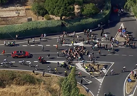 Nuevo incidente en La Vuelta: un grupo de manifestantes propalestinos trata de paralizar la etapa