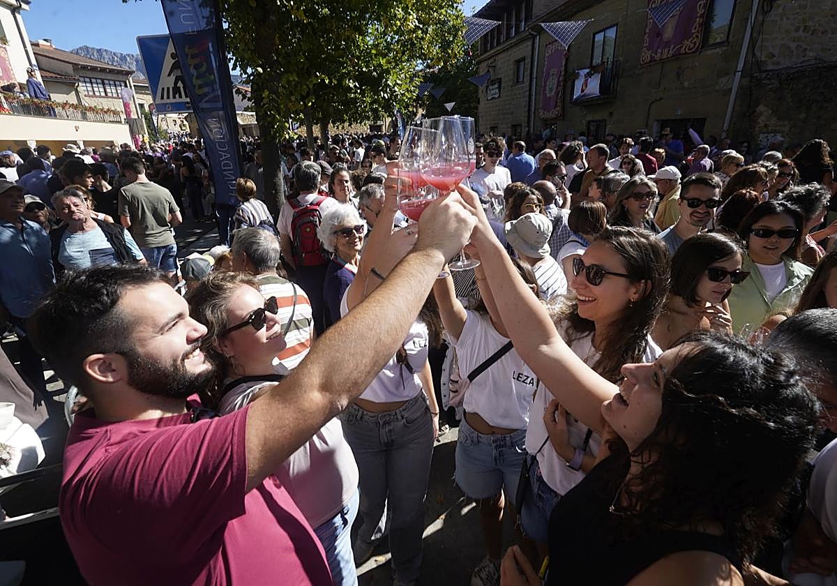 Leza se ha llenado este domingo con motivo de la Fiesta de la Vendimia.