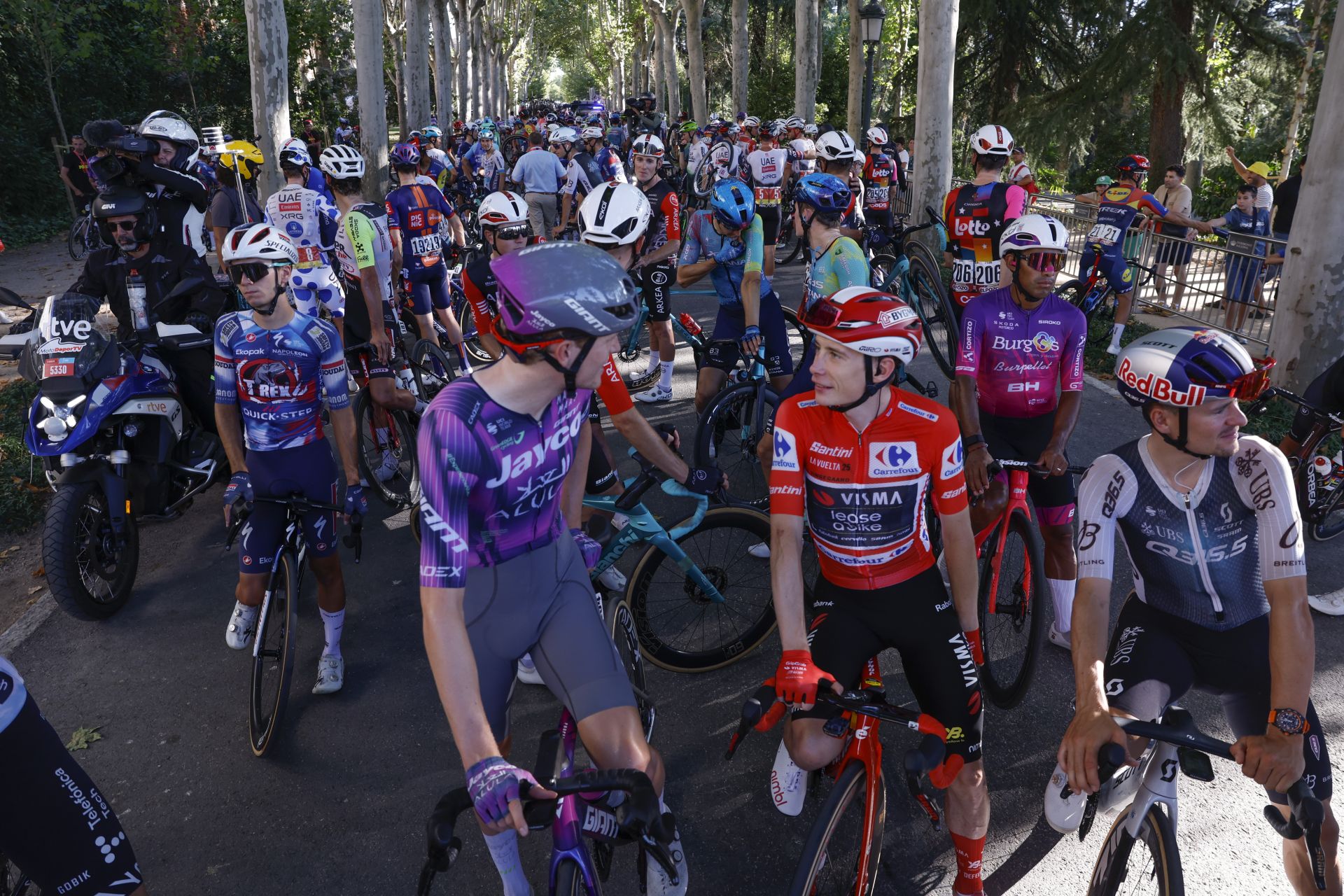 Los disturbios que han obligado a suspender la última etapa de La Vuelta