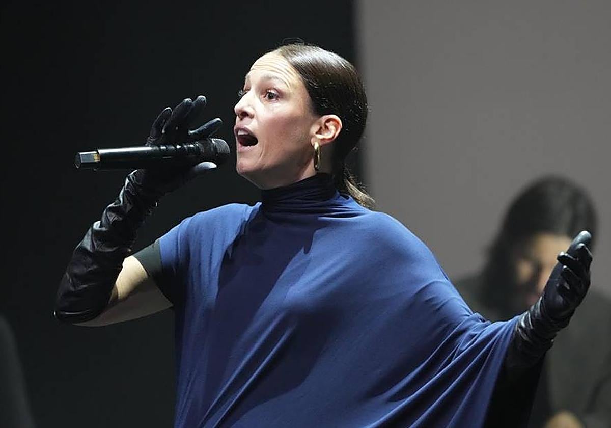 Carminho seduce a todo el Getxo Folk