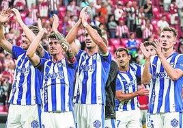 Toni Martíez, Antonio Blanco, Víctor Parada y Jon Pacheco agradecen a la afición desplazada a San Mamés su apoyo durante el derbi.