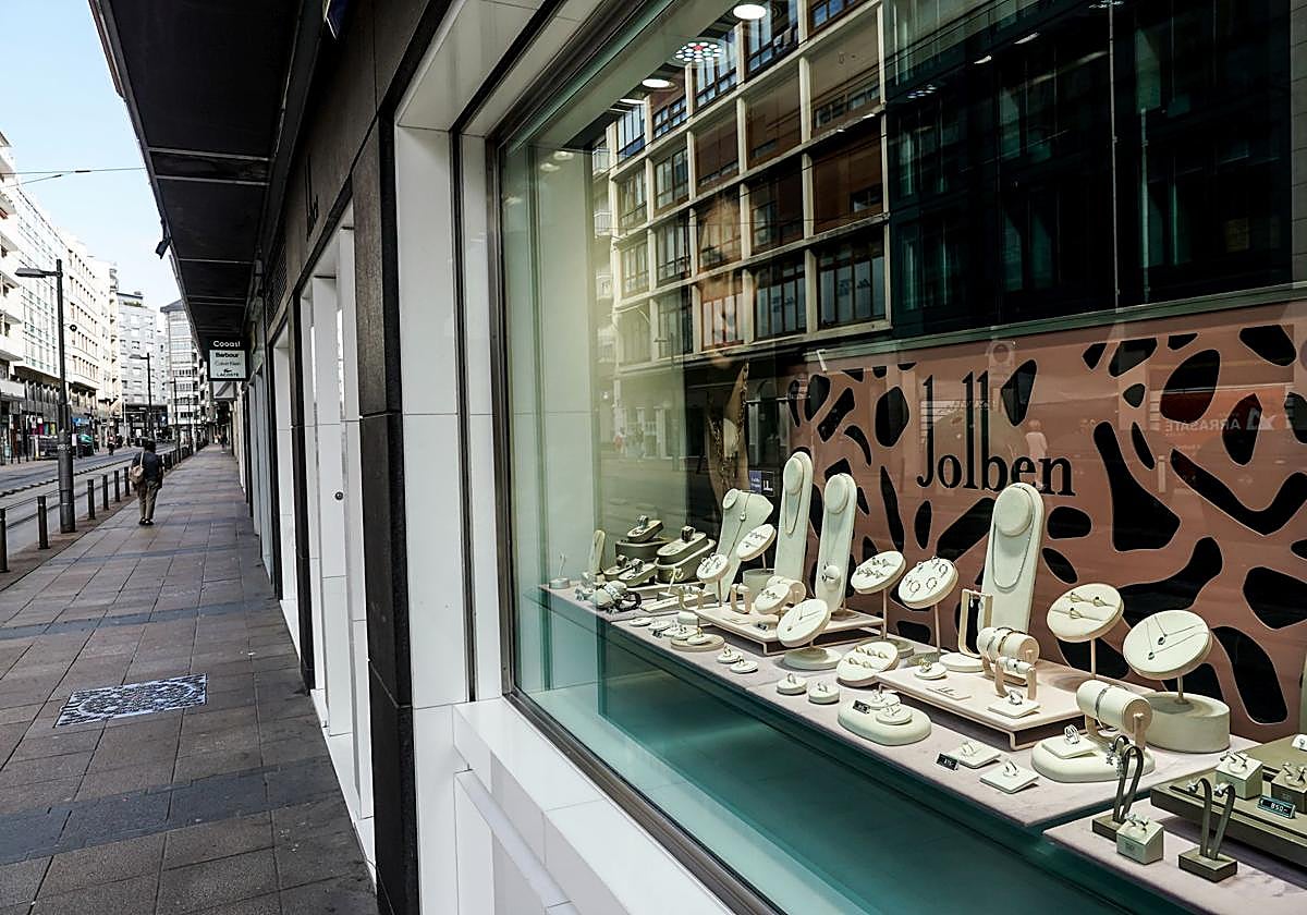 La joyería Jolben cierra tras 42 años en el centro de Vitoria
