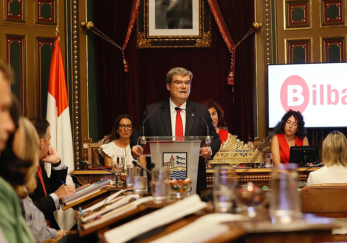 El alcalde de Juan Mari Aburto en el pleno municipal sobre el estado de la villa.