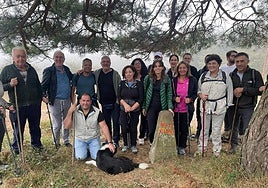 Miembros de la Corporación han iniciado el recorrido por los mojones, el primer acto de la fiesta de Olárizu.