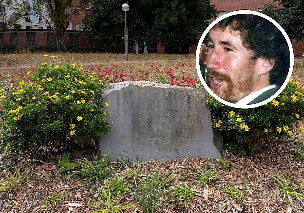 El monolito fue inaugurado en 2001. El texto ya no es visible. En el círculo, Máximo Casado, asesinado en 2000.