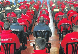 Imagen del inicio de curso de una de las últimas promociones de la Ertzaintza.