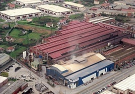 Exterior de la planta de Aceros Inoxidables Olarra en Loiu.