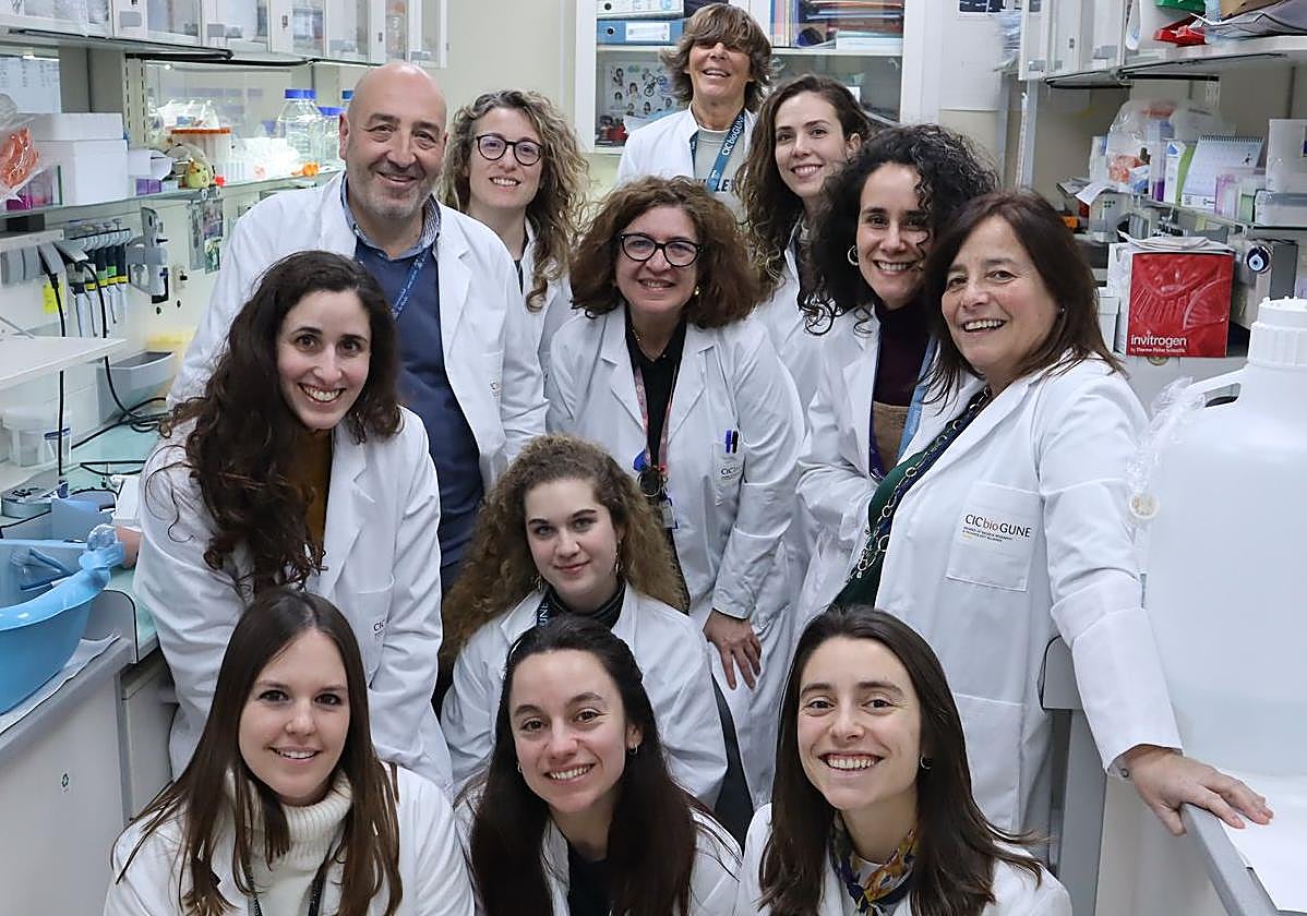 Equipo del laboratorio de enfermedades hepáticas en CIC bioGUNE.