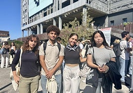 De izquierda a derecha: María Santonicola, Lenny Tshivuadi, Monserrat Loredo y Sohee Park.