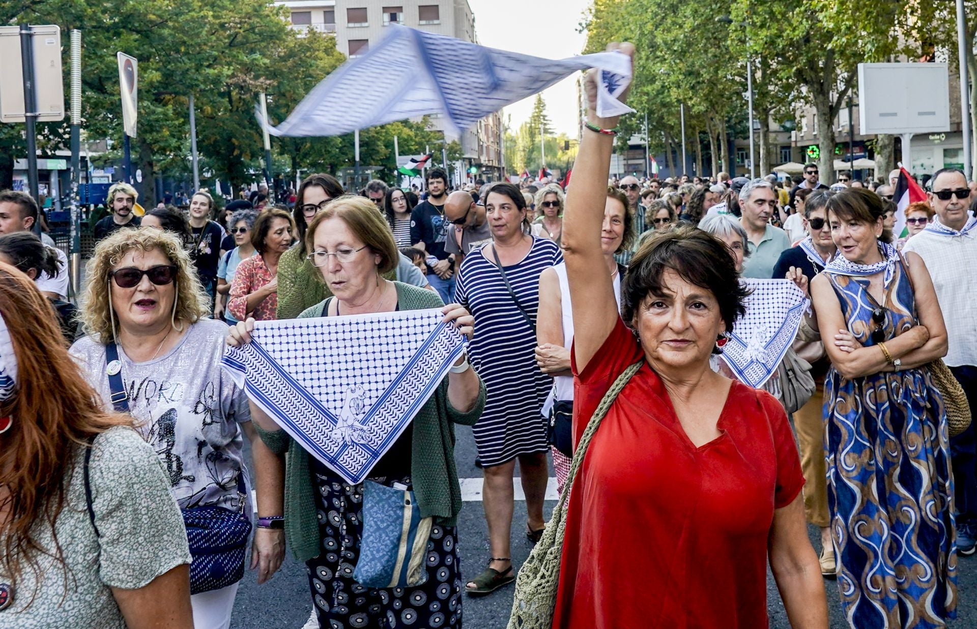 Así ha sido la cadena humana contra el «genocidio» en Gaza en Vitoria