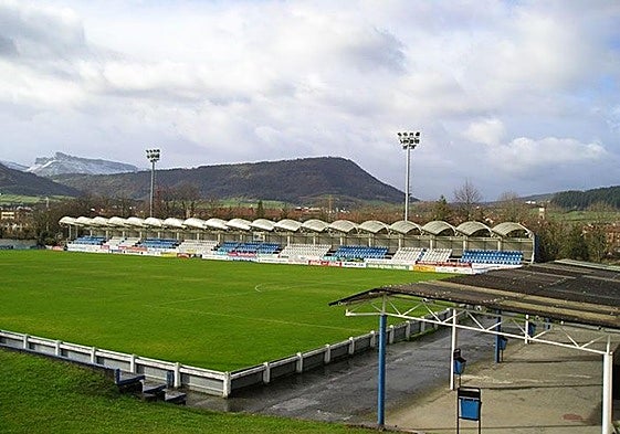 Perspectiva del interior del campo de Basarte.
