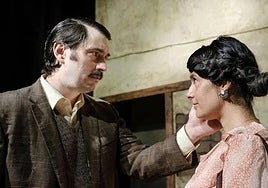 Olatz Ganboa da vida a uno de los dos personajes de '¡Ay, Carmela!'. El otro es Paulino, interpretado por Diego Pérez.