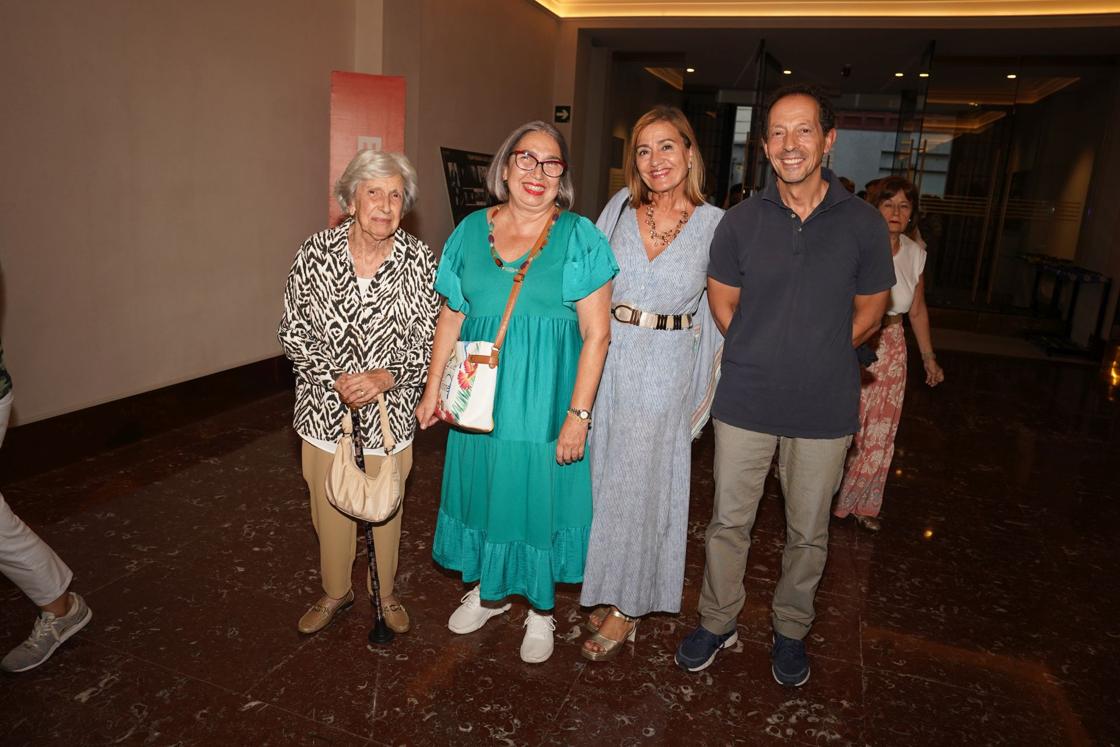 Miren Sánchez, Yolanda Gómez, María José Pérez y Javier San José.