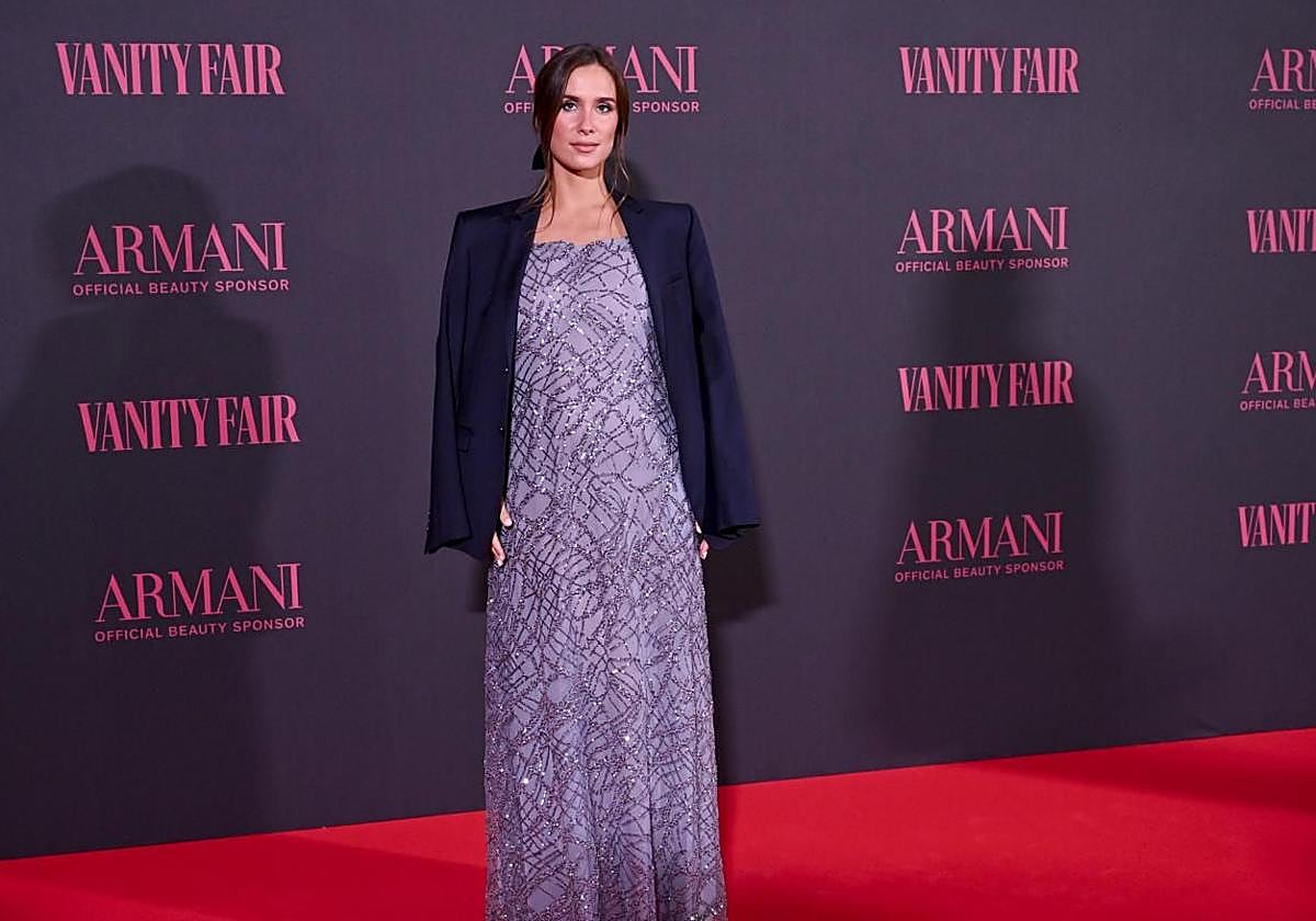 La influencer María Pombo durante el photocall de la Gala Vanity Fair & Armani Beauty con ocasión de la 73ª edición del Festival de San Sebastián.