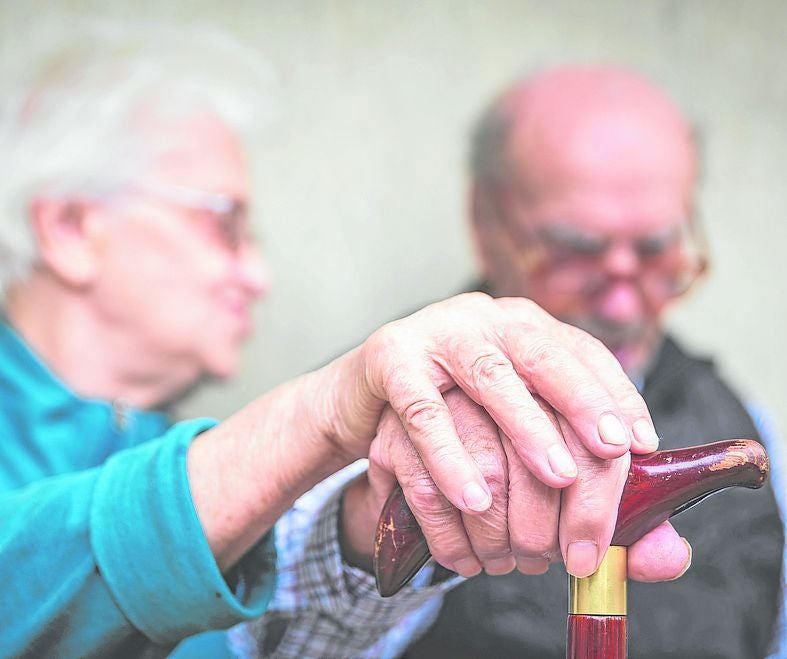 La edad es el principal factor de riesgo asociado al alzheimer.