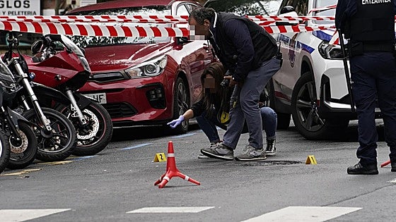 Conmoción en Solokoetxe: «Uno de ellos llevaba un cuchillo y el otro palos»