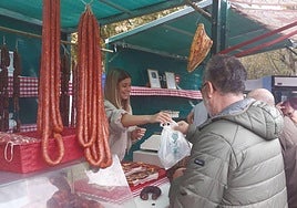 La chacinería, los quesos y la repostería son los productos estrella de la feria