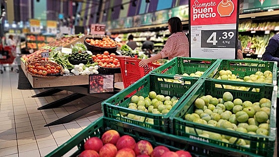 Las grandes cadenas pugnan en Euskadi por la apertura de nuevos supermercados