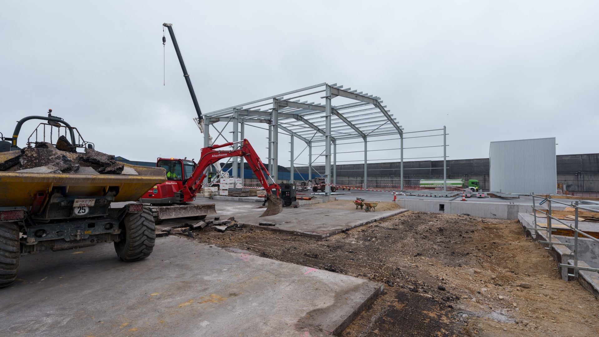 Obras de la planta Biscay Eco Aggregates en el muelle AZ1 del Puerto de Bilbao.