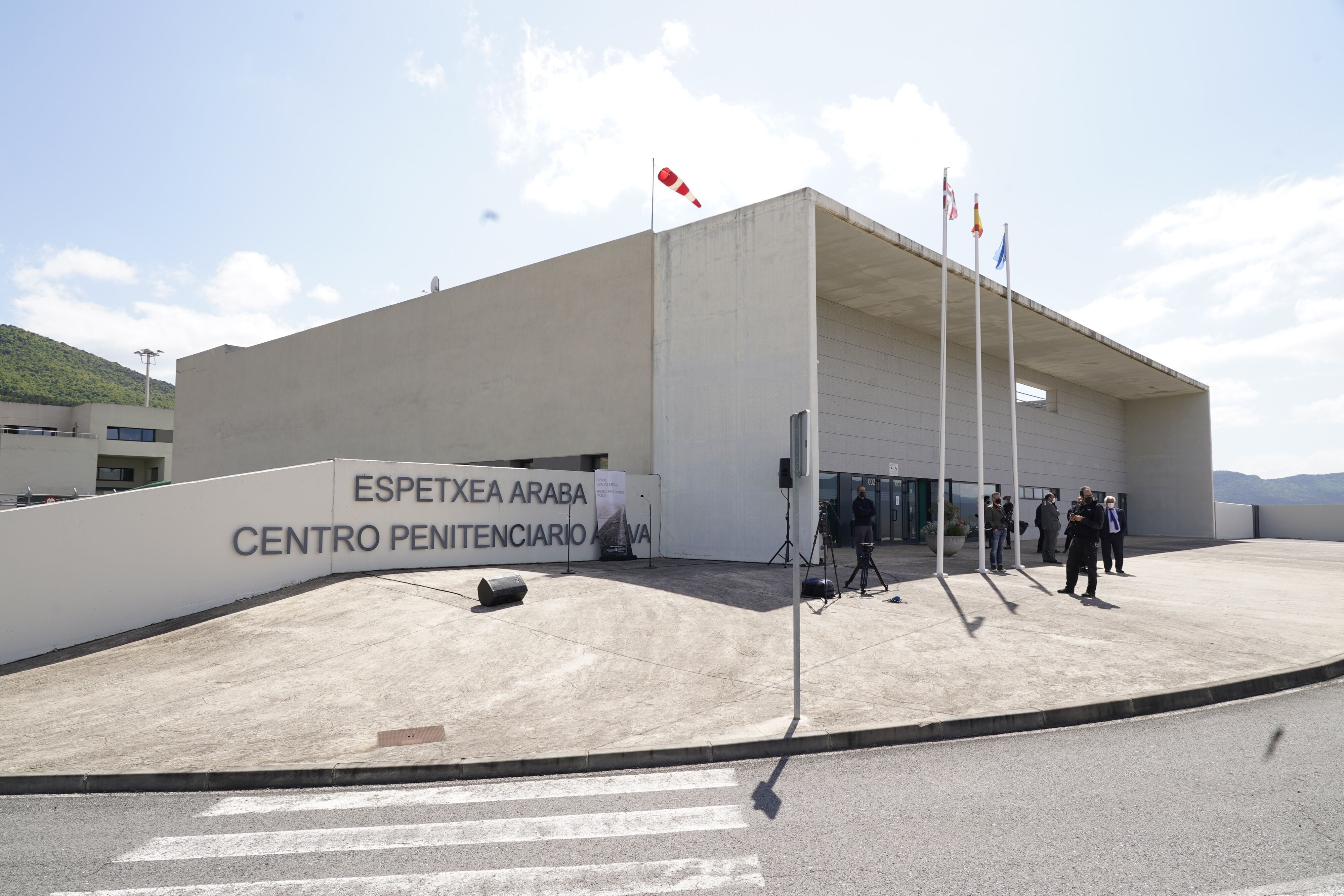 La entrada al Centro Penitenciario de Álava.