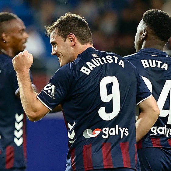 El 'pichichi' del pasado curso celebra con alegría el primer tanto anotado tras duperar su lesión.