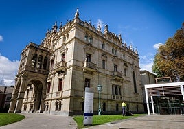 El Museo de Bellas Artes de Álava se someterá a una intervención en el actual edificio.